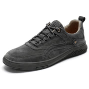 Retro low cut sneakers designed for style and comfort.