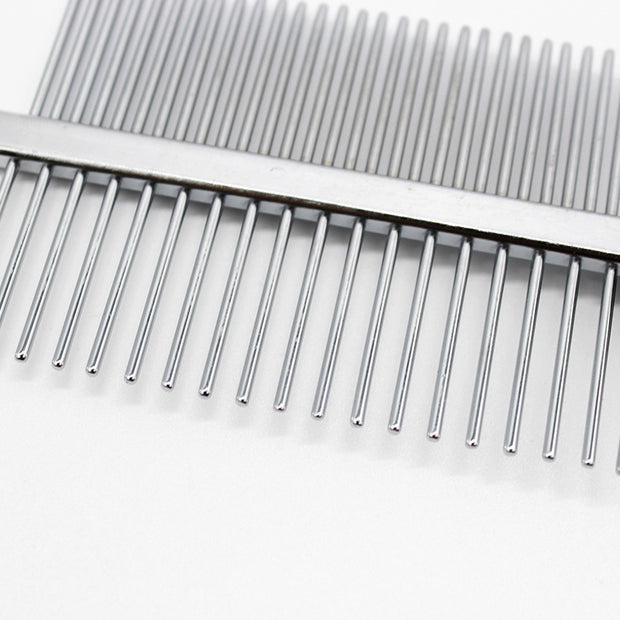 Pet grooming products   with shank footprint and dense teeth 