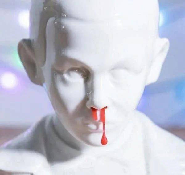 Halloween Nosebleed Candle: Spook Up Your Decor and Halloween Spirit!